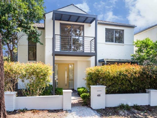 Spacious Family Home in Sought After Newbury Estate