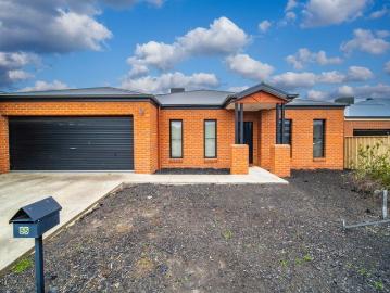 Spacious Family Home in Sought After Strathfieldsaye