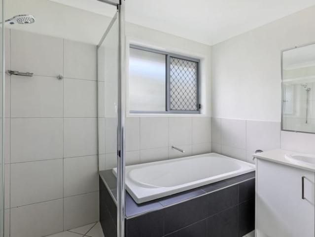Spacious Family Home in sought after Pelican Waters