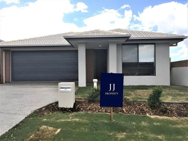 Spacious Family Home In Spring Mountain