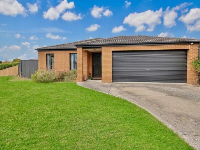 Spacious Family Home Just 700m from Trafalgar CBD