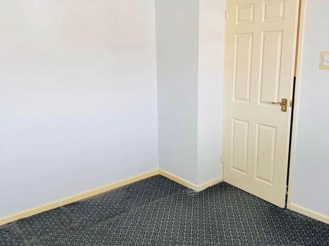 Spacious Family Home, London SS14, 2 bed detached house to rent, £1,600 pcm | PrimeLocation