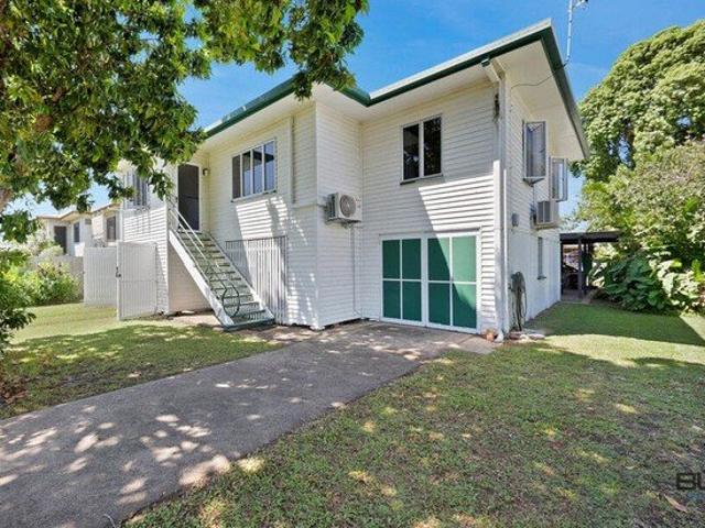 Spacious Family Home Located in West Mackay