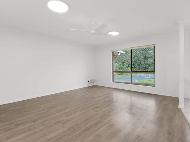 SPACIOUS FAMILY HOME MUST BE SEEN!