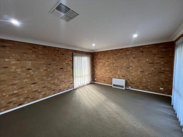 Spacious Family Home near local hospital