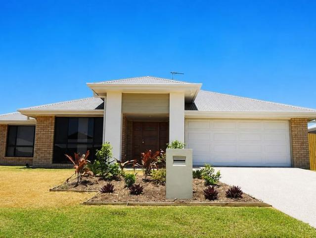 SPACIOUS FAMILY HOME NEAR THE BEACH