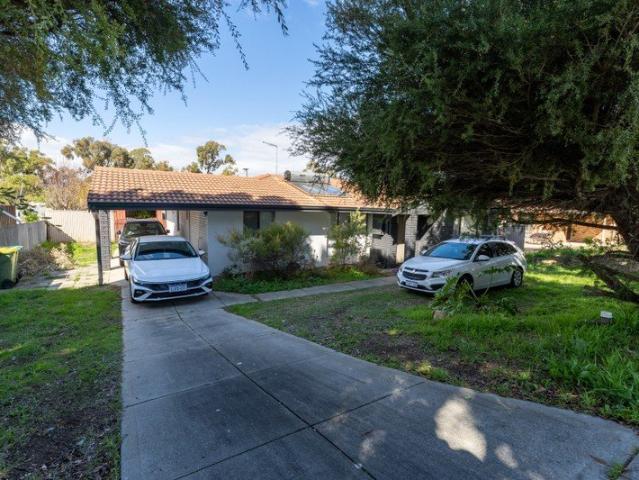 Spacious Family Home on 751 Square Metres Nearby Schools, Parks, Shops & Train Station!