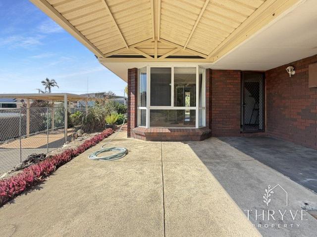 Spacious Family Home on 828sqm Workshop & Walk to the Water