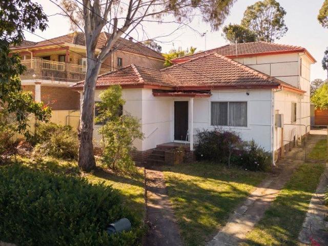 Spacious Family Home on 929sqm Block with Duplex Potential STCA