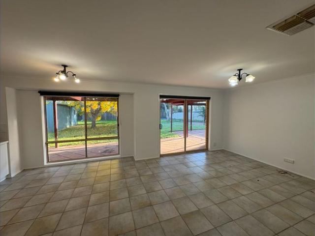 Spacious Family Home on 1000sqm block!