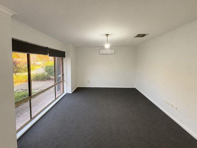 Spacious Family Home on 1000sqm block!