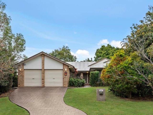 Spacious Family Home on 1150sqm Corner Block