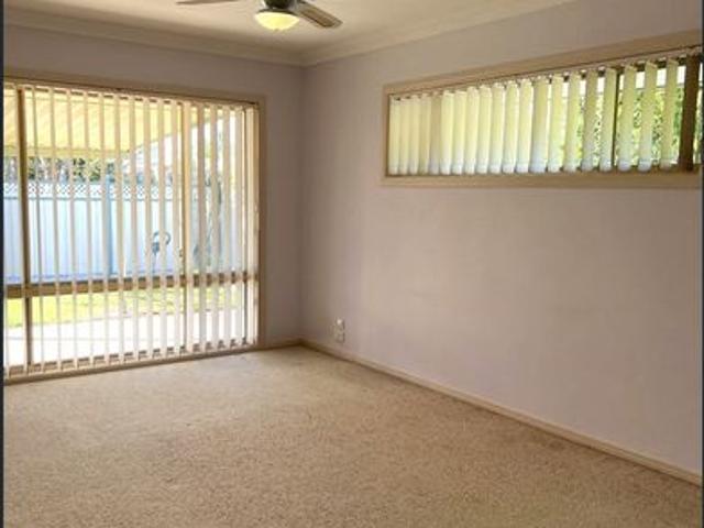 Spacious Family Home on 1 Acre in Gulmarrad