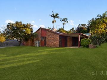 Spacious Family Home on 1,000m² with Indoor Outdoor Living
