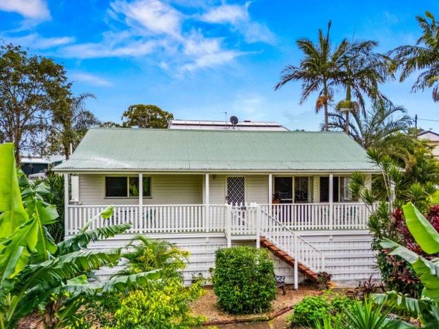 Spacious Family Home on the Prestigious Canaipa Peninsula