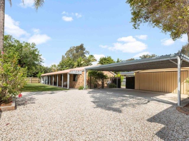 Spacious family home on a massive 1/4 acre block
