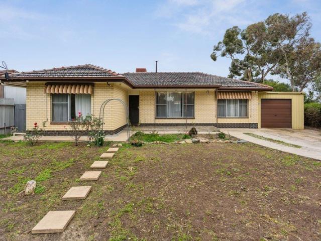 Spacious Family Home on a Corner Block Offering Comfort and Flexibility!