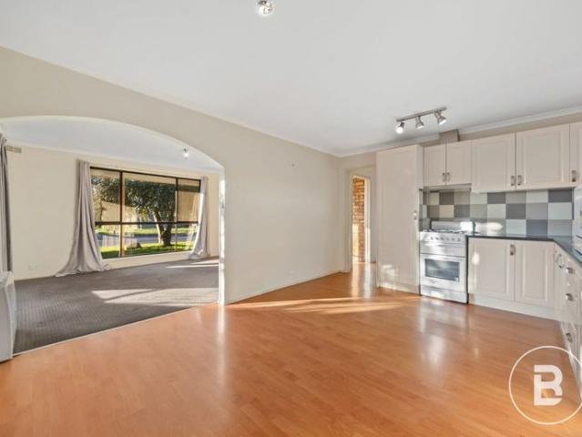 SPACIOUS FAMILY HOME ON A LARGE BLOCK