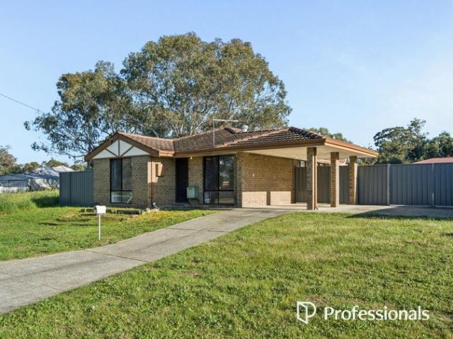 SPACIOUS FAMILY HOME ON A LARGE BLOCK