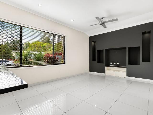Spacious Family Home on a Large Fenced Block!