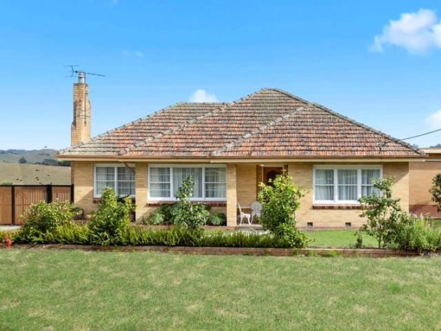 Spacious Family Home on Almost 3 Acres in Prime Korumburra Location 3 Bay shed is not available