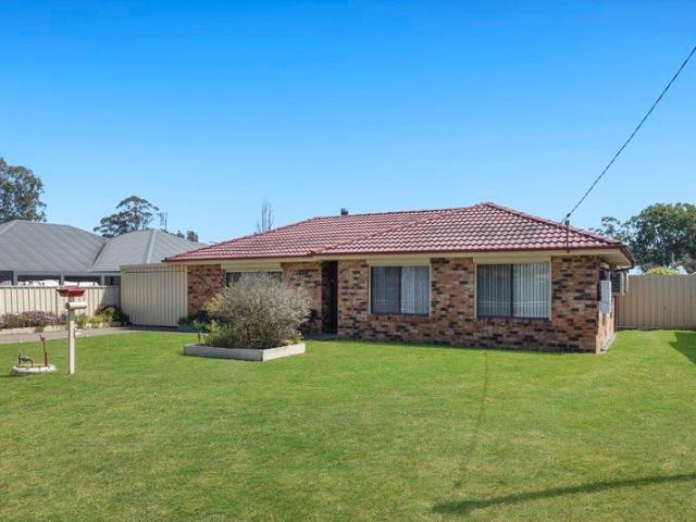 Spacious Family Home on an Impressive 911sqm Block