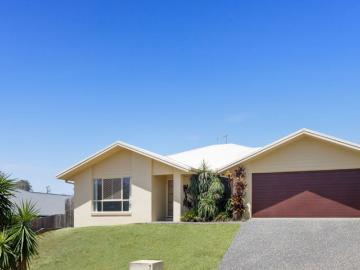 Spacious Family Home on Elevated 1,010m² Block in Quiet Moggill Cul de Sac