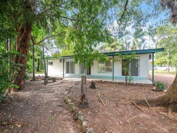 Spacious Family Home on Huge 804sqm Block with Dual Access