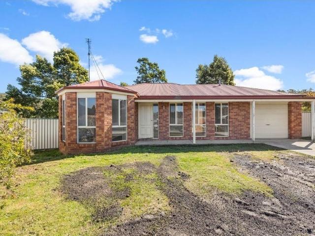 Spacious Family Home on Large Block in Quiet Brown Hill Location