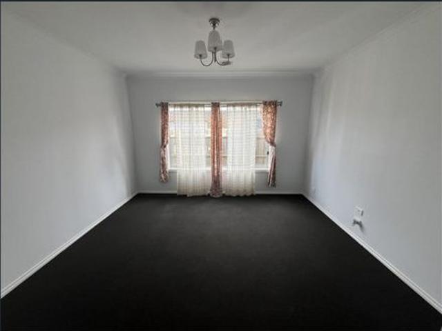 Spacious Family Home On Stanford Right Here In Traralgon