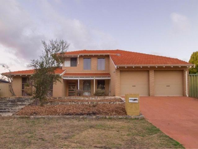 SPACIOUS FAMILY HOME OPPOSITE RESERVE WITH POOL