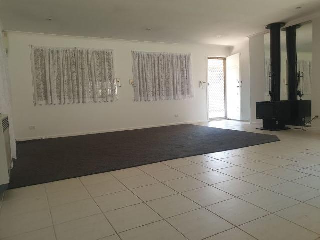 Spacious Family Haven Comfort, Style & Fun Await!