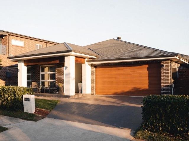 Spacious Family Haven with Modern Comforts and Alfresco Entertaining