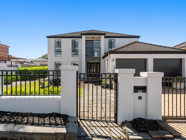 Spacious Family Oasis in Prime Casula Location