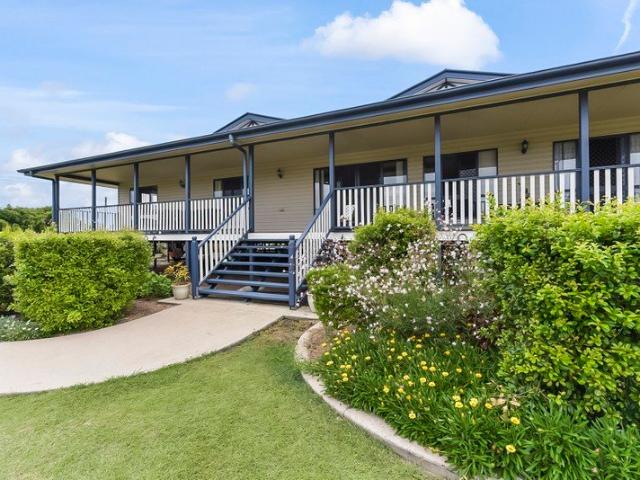 Spacious Family Oasis with Dual Living & Massive Shed Space