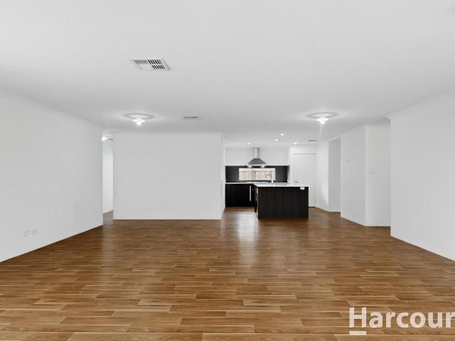 Spacious Family Living Meets Modern Convenience in Ellenbrook!