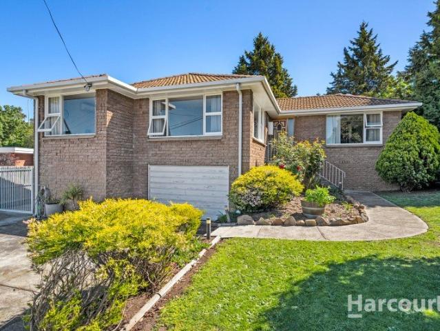 Spacious family living, moments from MONA