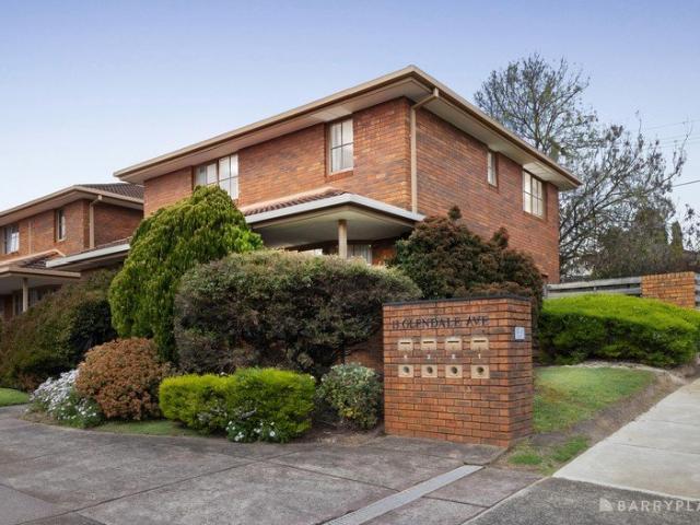 Spacious Family Living Near Templestowe Village