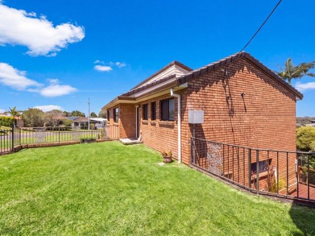 Spacious Family Living, Ocean Views & Plenty of Yard Space