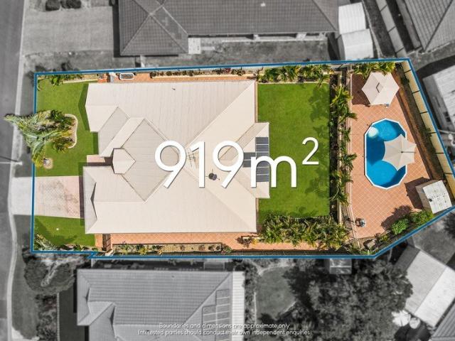 SPACIOUS FAMILY LIVING ON NEARLY 1/4 ACRE + POOL!