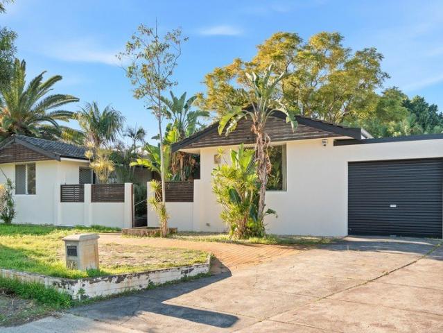 Spacious Family Living on a Corner R20 Block