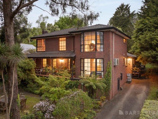 SPACIOUS FAMILY LIVING ON A GENEROUS 1,417M² ALLOTMENT