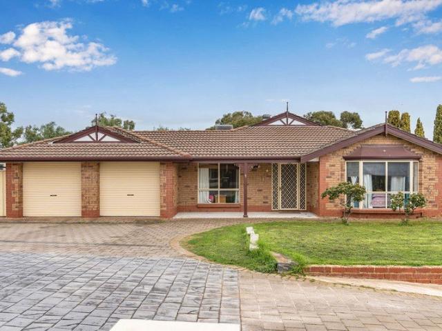 Spacious Family Living on a Generous 1,261m² Allotment