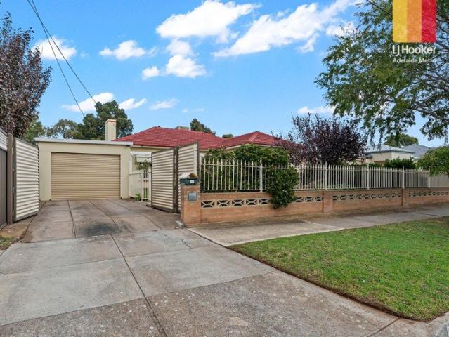 Spacious Family Living on a Generous 717sqm approx Allotment