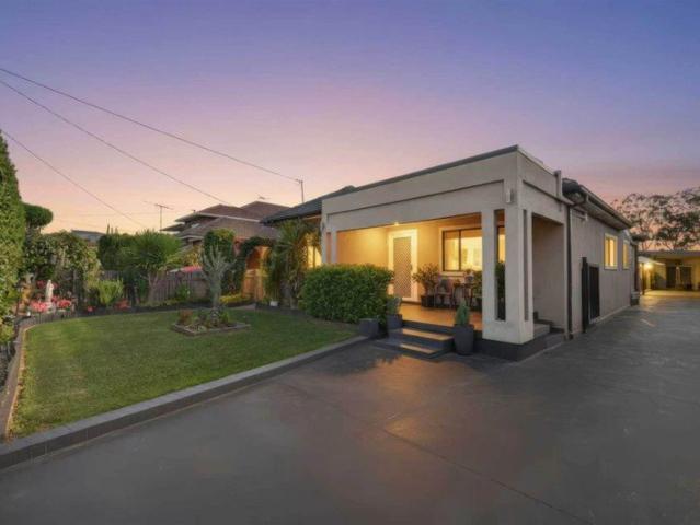Spacious Family Living on a Generous 815.7sqm Block