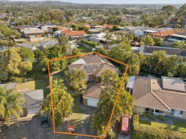 Spacious Family Living on a Generous 846m² Block