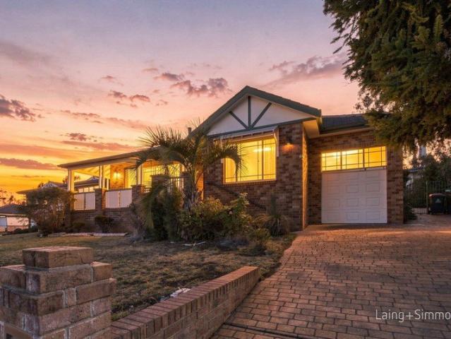 Spacious Family Living on a Generous 992m² Block