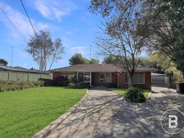 SPACIOUS FAMILY LIVING ON A GENEROUS ALLOTMENT IN A SOUGHT AFTER LOCATION