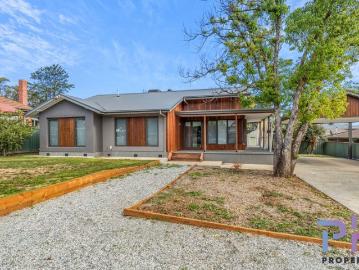 Spacious Family Living on a Generous Allotment in a Prime Bendigo Location
