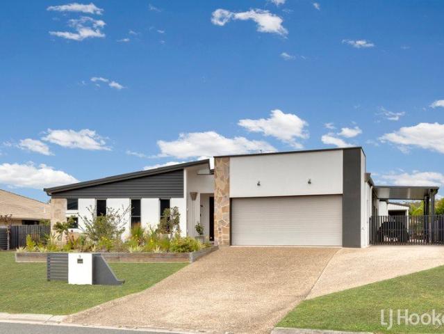 SPACIOUS FAMILY LIVING ON A GENEROUS BLOCK WITH A SHED AND POOL